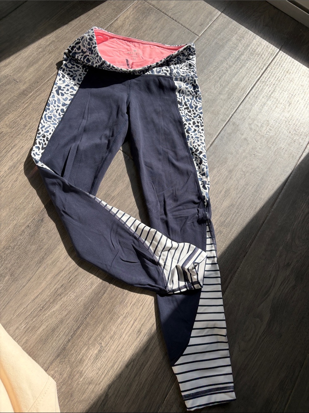 Athleta Navy Mixed-Pattern Leggings with Pink Waistband XS